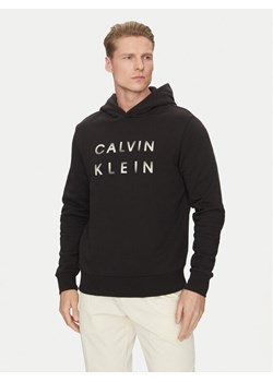 Calvin Klein Bluza Enlarged Logo K10K114261 Czarny Regular Fit ze sklepu MODIVO w kategorii Bluzy męskie - zdjęcie 182717281