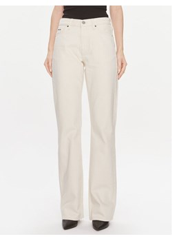 Calvin Klein Jeansy Mid Rise Relax Bootcut Ecru K20K206308 Biały Slim Fit ze sklepu MODIVO w kategorii Jeansy damskie - zdjęcie 182719334