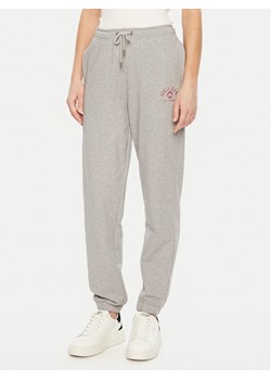 Guess Spodnie dresowe W5RB63 K68I4 Szary Regular Fit - id: 0000304594595 - marki Guess - 182719921 Guess Spodnie dresowe W5RB63 K68I4 Szary Regular Fit ze sklepu MODIVO w kategorii Spodnie damskie - zdjęcie 182719921