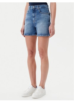 Tommy Jeans Szorty jeansowe DW0DW20092 Niebieski Mom Fit ze sklepu MODIVO w kategorii Szorty - zdjęcie 182721002