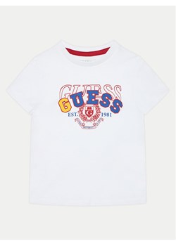 Guess T-Shirt N5RI00 K8HM4 Biały Regular Fit ze sklepu MODIVO w kategorii T-shirty chłopięce - zdjęcie 182721351