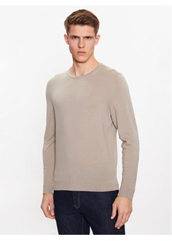 Calvin Klein Sweter K10K109474 Beżowy Regular Fit ze sklepu MODIVO w kategorii Swetry męskie - zdjęcie 182721912
