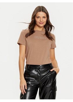 Guess T-Shirt V3BI11 J1314 Brązowy Regular Fit ze sklepu MODIVO w kategorii Bluzki damskie - zdjęcie 182722621