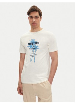 Mustang T-Shirt Austin 1016490 Biały Regular Fit ze sklepu MODIVO w kategorii T-shirty męskie - zdjęcie 182723072