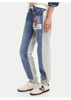 Desigual Joggery 24WWDD89 Niebieski Regular Fit ze sklepu MODIVO w kategorii Spodnie damskie - zdjęcie 182723674
