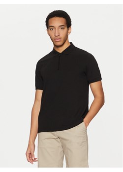 Calvin Klein Polo K10K114128 Czarny Regular Fit ze sklepu MODIVO w kategorii T-shirty męskie - zdjęcie 182723961