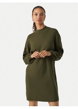 Vero Moda Sukienka dzianinowa Nancy 10249116 Zielony Relaxed Fit ze sklepu MODIVO w kategorii Sukienki - zdjęcie 182724441