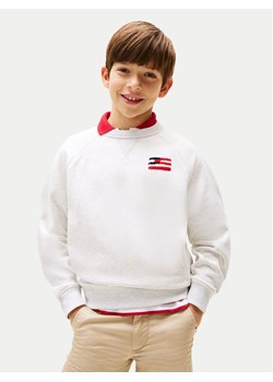 Tommy Hilfiger Bluza KB0KB09571 D Szary Relaxed Fit ze sklepu MODIVO w kategorii Bluzy chłopięce - zdjęcie 182724544
