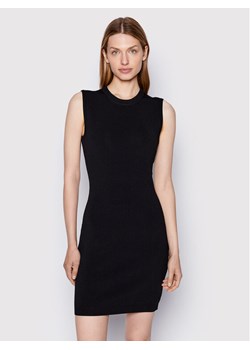 Gestuz Sukienka codzienna Matthea 10906329 Czarny Slim Fit ze sklepu MODIVO w kategorii Sukienki - zdjęcie 182724841