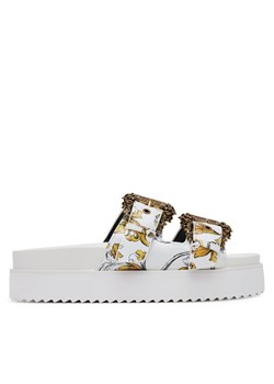 Versace Jeans Couture Klapki 78VA3SM1 ZS366 G03 Biały ze sklepu MODIVO w kategorii Klapki damskie - zdjęcie 182726252
