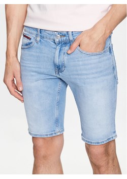 Tommy Jeans Szorty jeansowe Scanton DM0DM16151 Niebieski Slim Fit ze sklepu MODIVO w kategorii Spodenki męskie - zdjęcie 182726394