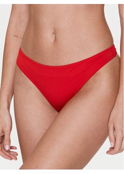 Calvin Klein Swimwear Dół od bikini KW0KW02064 Czerwony ze sklepu MODIVO w kategorii Stroje kąpielowe - zdjęcie 182726433