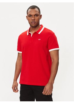 Tommy Jeans Polo DM0DM18313 Czerwony Regular Fit ze sklepu MODIVO w kategorii T-shirty męskie - zdjęcie 182726754