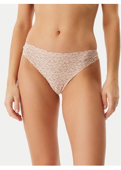 Chantelle Stringi Soft Stretch C11D90 Beżowy - id: 0000304888434 - marki Chantelle - 182727034 Chantelle Stringi Soft Stretch C11D90 Beżowy ze sklepu MODIVO w kategorii Majtki damskie - zdjęcie 182727034