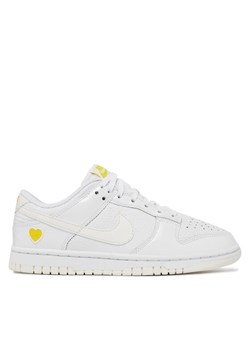 Nike Sneakersy Dunk Low FD0803 100 Biały ze sklepu MODIVO w kategorii Buty sportowe damskie - zdjęcie 182728742