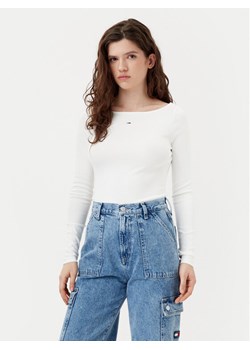 Tommy Jeans Bluzka DW0DW21350 Écru Slim Fit ze sklepu MODIVO w kategorii Bluzki damskie - zdjęcie 182729071
