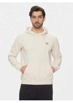 adidas Bluza Trefoil Essentials JD2408 Écru Regular Fit ze sklepu MODIVO w kategorii Bluzy męskie - zdjęcie 182729430