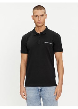 Calvin Klein Jeans Polo Institutional J30J325495 Czarny Regular Fit ze sklepu MODIVO w kategorii T-shirty męskie - zdjęcie 182730071