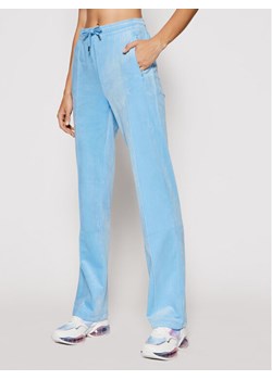 Juicy Couture Spodnie dresowe Tina JCAPW045 Błękitny Regular Fit ze sklepu MODIVO w kategorii Spodnie damskie - zdjęcie 182730251
