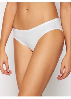 Chantelle Figi klasyczne Soft Stretch C26430 Écru ze sklepu MODIVO w kategorii Majtki damskie - zdjęcie 182730712
