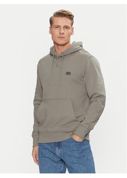 Calvin Klein Jeans Bluza Woven Label Hoodie J30J327113 Zielony Regular Fit ze sklepu MODIVO w kategorii Bluzy męskie - zdjęcie 182730911