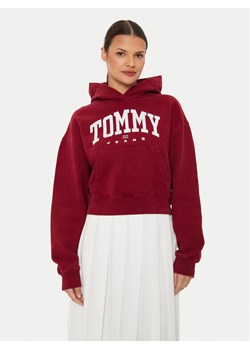 Tommy Jeans Bluza Varsity DW0DW19291 Czerwony Relaxed Fit ze sklepu MODIVO w kategorii Bluzy damskie - zdjęcie 182730944