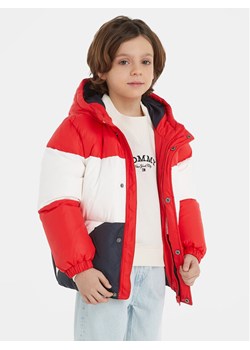 Tommy Hilfiger Kurtka puchowa Essential Colorblock KB0KB08559 S Czerwony Regular Fit ze sklepu MODIVO w kategorii Kurtki chłopięce - zdjęcie 182731701