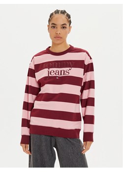 Tommy Jeans Bluza Ess Logo DW0DW19041 Fioletowy Relaxed Fit ze sklepu MODIVO w kategorii Bluzy damskie - zdjęcie 182731933