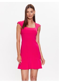 Pinko Sukienka codzienna 100923 A04I Różowy Slim Fit ze sklepu MODIVO w kategorii Sukienki - zdjęcie 182731973