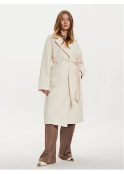 Gina Tricot Płaszcz przejściowy 22987 Écru Regular Fit ze sklepu MODIVO w kategorii Płaszcze damskie - zdjęcie 182732670