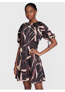 Ted Baker Sukienka codzienna Gilliaaa 267045 Kolorowy Regular Fit ze sklepu MODIVO w kategorii Sukienki - zdjęcie 182733001