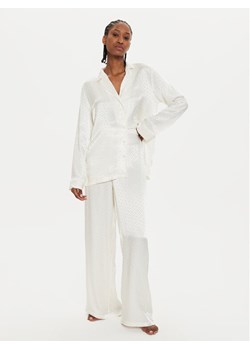Boss Piżama Monogram 50527253 Biały Relaxed Fit ze sklepu MODIVO w kategorii Piżamy damskie - zdjęcie 182733910