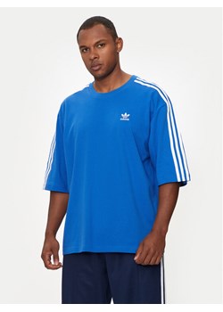 adidas T-Shirt adicolor IZ2481 Niebieski Oversize ze sklepu MODIVO w kategorii T-shirty męskie - zdjęcie 182734752