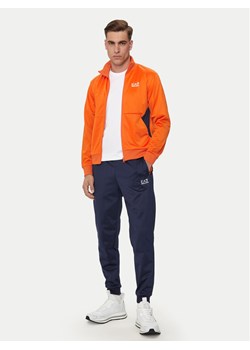 EA7 Emporio Armani Dres 3DPV76 PJHEZ 26BP Kolorowy Regular Fit ze sklepu MODIVO w kategorii Dresy męskie - zdjęcie 182734870