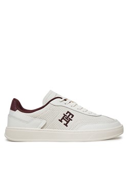 Tommy Hilfiger Sneakersy Heritage Sneaker Perf FW0FW08380 Biały - id: 0000304425073 - marki Tommy Hilfiger - 182734921 Tommy Hilfiger Sneakersy Heritage Sneaker Perf FW0FW08380 Biały ze sklepu MODIVO w kategorii Buty sportowe damskie - zdjęcie 182734921
