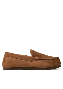 Tommy Hilfiger Kapcie Driver House Shoe FM0FM05224 Brązowy ze sklepu MODIVO w kategorii Kapcie męskie - zdjęcie 182735570