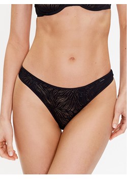 Calvin Klein Underwear Stringi 000QF6878E Czarny ze sklepu MODIVO w kategorii Majtki damskie - zdjęcie 182736654