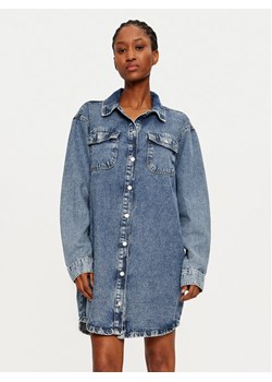 Noisy May Sukienka jeansowa Alva 27031370 Niebieski Oversize ze sklepu MODIVO w kategorii Sukienki - zdjęcie 182736671