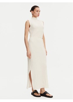 Calvin Klein Sukienka letnia K20K208304 Écru Slim Fit ze sklepu MODIVO w kategorii Sukienki - zdjęcie 182737880