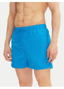 Tommy Hilfiger Szorty kąpielowe UM0UM02793 Niebieski Regular Fit ze sklepu MODIVO w kategorii Kąpielówki - zdjęcie 182740251