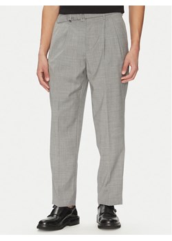 Liu Jo Spodnie materiałowe QA5091 T3991 Szary Regular Fit ze sklepu MODIVO w kategorii Spodnie męskie - zdjęcie 182741744