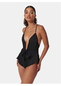 Bluebella Piżama Blake 42284 Czarny Feminine Fit ze sklepu MODIVO w kategorii Piżamy damskie - zdjęcie 182741954