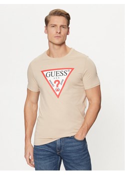 Guess T-Shirt M2YI71 I3Z14 Beżowy Slim Fit - id: 0000304577178 - marki Guess - 182743073 Guess T-Shirt M2YI71 I3Z14 Beżowy Slim Fit ze sklepu MODIVO w kategorii T-shirty męskie - zdjęcie 182743073