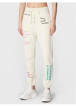 Zadig&Voltaire Spodnie dresowe JWPA00003 Écru Regular Fit ze sklepu MODIVO w kategorii Spodnie damskie - zdjęcie 182743854
