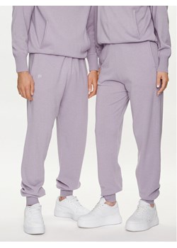 Pangaia Spodnie dresowe Archive Recycled Cashmere Fioletowy Loose Fit ze sklepu MODIVO w kategorii Spodnie męskie - zdjęcie 182744062