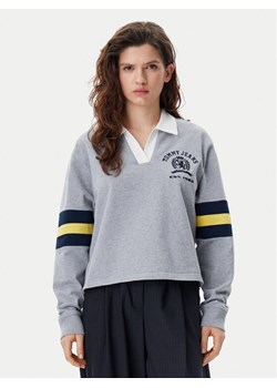 Tommy Jeans Bluza Varsity DW0DW20312 Szary Relaxed Fit ze sklepu MODIVO w kategorii Bluzy damskie - zdjęcie 182744544