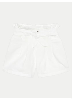 United Colors Of Benetton Szorty materiałowe 4BE7C902D Biały Relaxed Fit ze sklepu MODIVO w kategorii Spodenki dziewczęce - zdjęcie 182746704