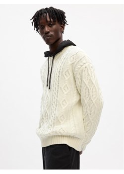 Gap Sweter 787133-02 Écru Relaxed Fit ze sklepu MODIVO w kategorii Swetry męskie - zdjęcie 182747134