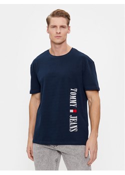 Tommy Jeans T-Shirt Archive DM0DM18295 Granatowy Regular Fit ze sklepu MODIVO w kategorii T-shirty męskie - zdjęcie 182747181