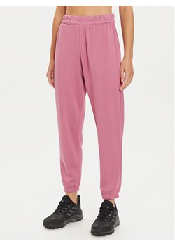 4F Spodnie dresowe 4FWAW24TTROF0840 Różowy Loose Fit ze sklepu MODIVO w kategorii Spodnie damskie - zdjęcie 182747730